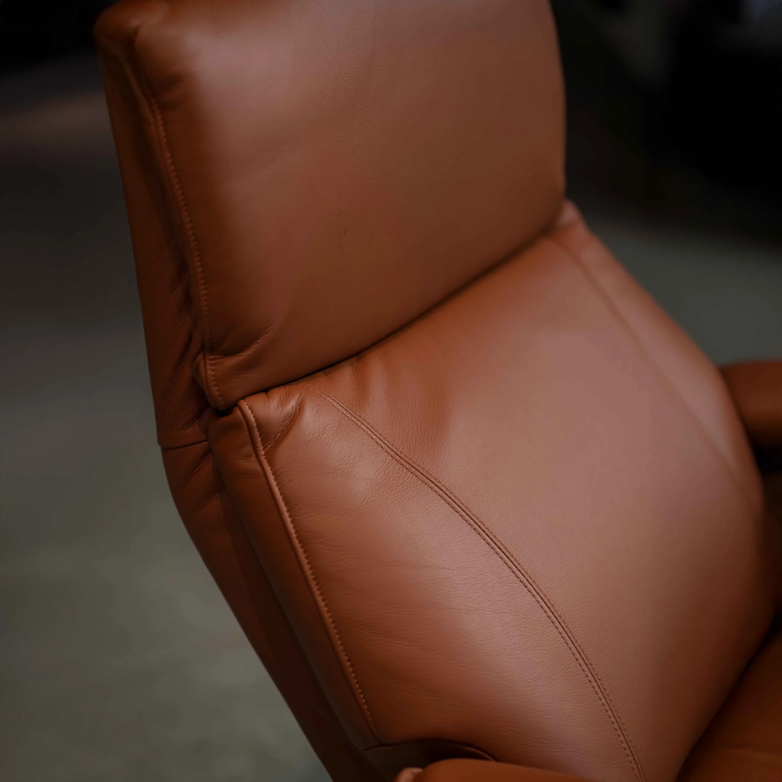 RECLINER MASSAGER HTL 13028 1S NW 605D - Image 2